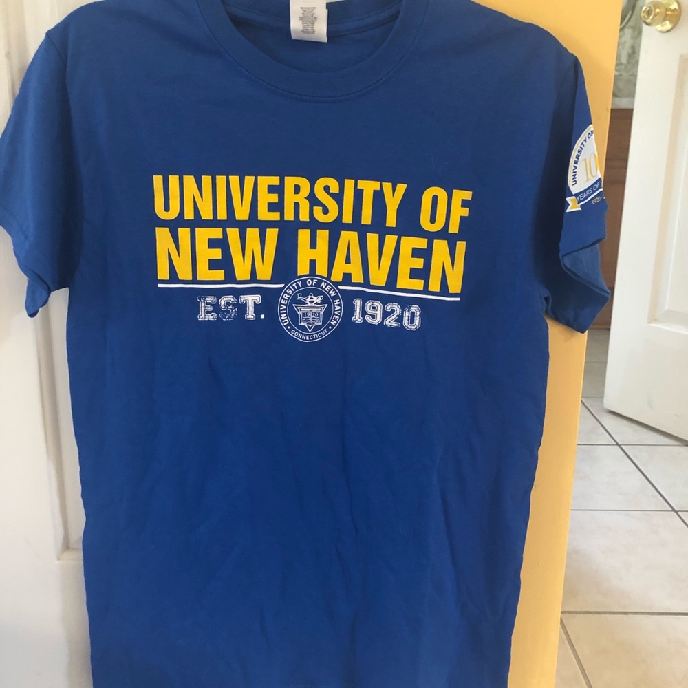blue gildan university of new haven t shirt